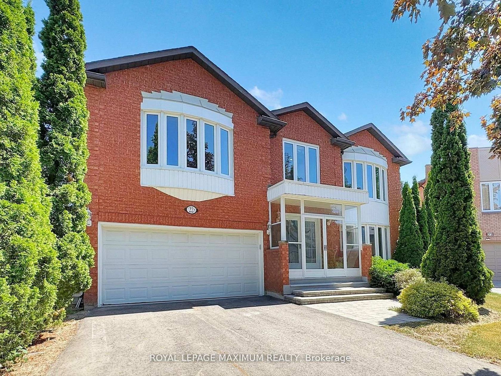 22 A Waltham Crescent, Doncrest, Richmond Hill 