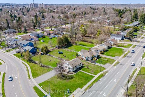 Photo 3 at 132 Eagle Street, Central Newmarket, Newmarket