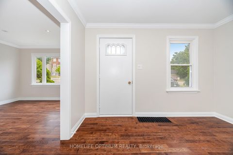 Photo 8 at 132 Eagle Street, Central Newmarket, Newmarket