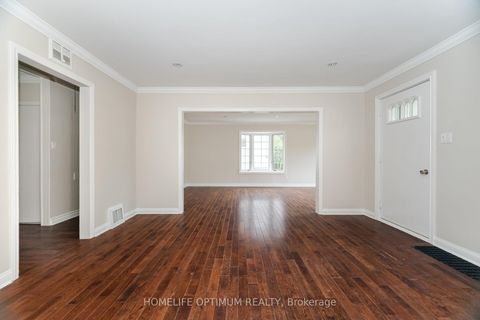 Photo 11 at 132 Eagle Street, Central Newmarket, Newmarket