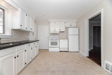 Photo 15 at 132 Eagle Street, Central Newmarket, Newmarket