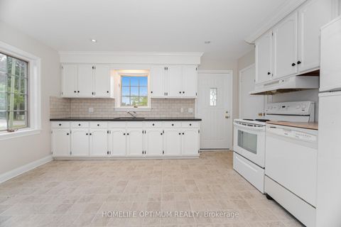 Photo 16 at 132 Eagle Street, Central Newmarket, Newmarket