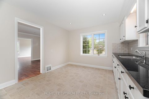 Photo 17 at 132 Eagle Street, Central Newmarket, Newmarket