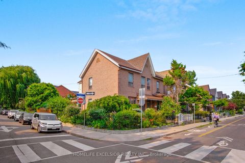 Photo 0 at 32 Argyle Street, Bellwoods, Toronto
