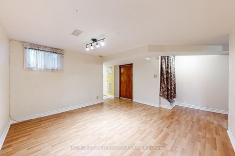 Photo 40 at 32 Argyle Street, Bellwoods, Toronto