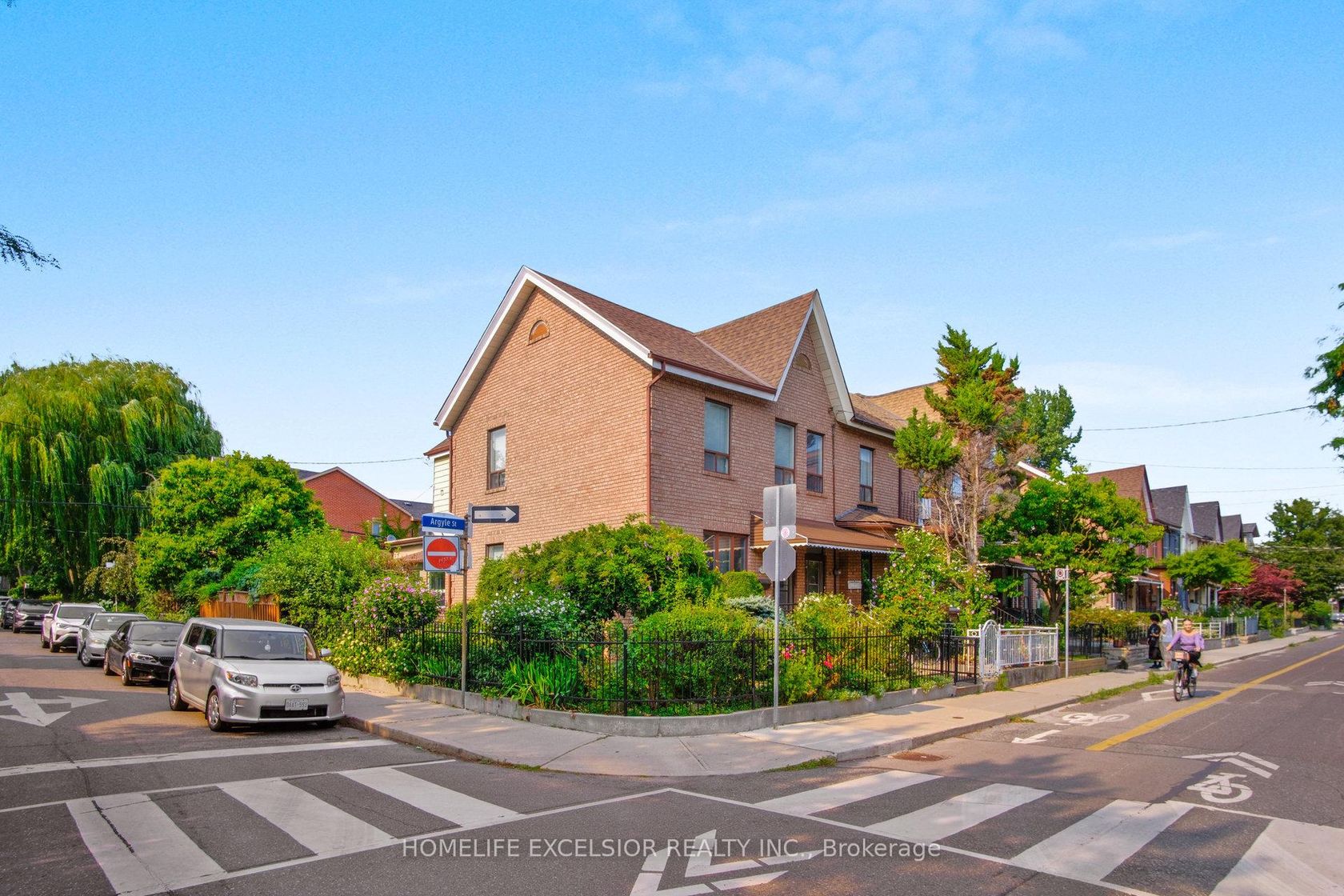 32 Argyle Street, Bellwoods, Toronto 