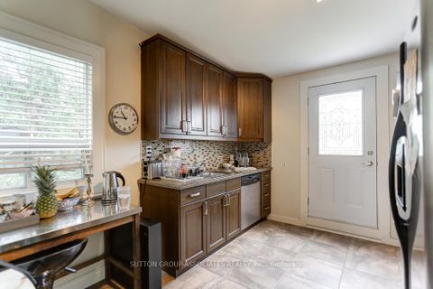 Photo 2 at 69 Palmerston Avenue, Bellwoods, Toronto