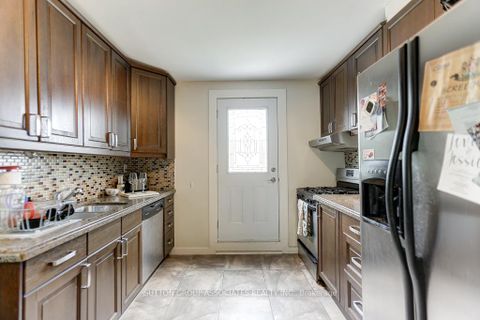 Photo 3 at 69 Palmerston Avenue, Bellwoods, Toronto