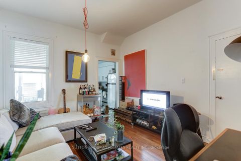 Photo 7 at 69 Palmerston Avenue, Bellwoods, Toronto