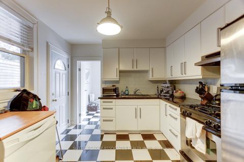 Photo 11 at 69 Palmerston Avenue, Bellwoods, Toronto