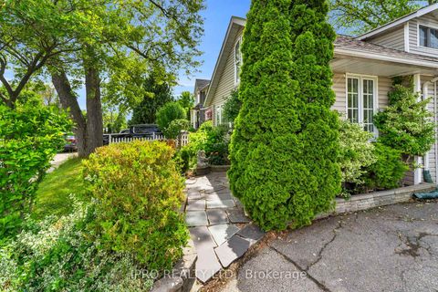 Photo 3 at 2295 Belyea Street, BR Bronte, Oakville