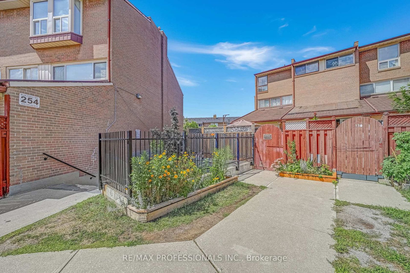 133 - 256 John Garland Boulevard, Clairville, Toronto 