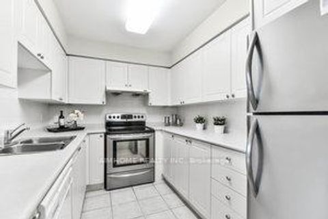 Photo 3 at 607 - 260 doris Avenue, Willowdale East, Toronto