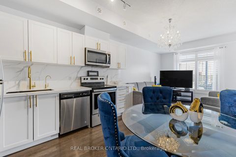Photo 6 at 21 - 630 Rogers Road, Eglinton West, Toronto