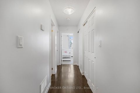 Photo 7 at 21 - 630 Rogers Road, Eglinton West, Toronto