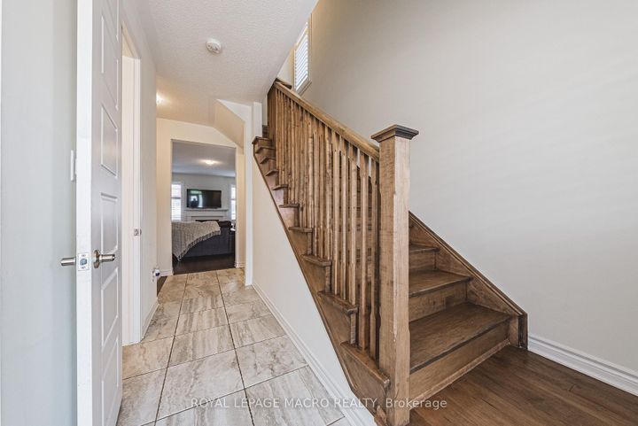 Photo 6 at 728 Kennedy Circle W, CB Cobban, Milton