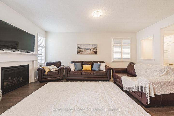 Photo 8 at 728 Kennedy Circle W, CB Cobban, Milton