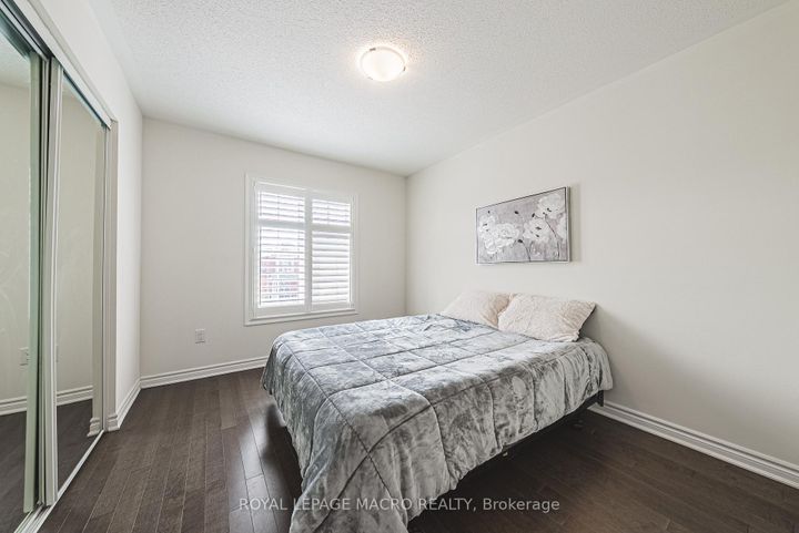 Photo 27 at 728 Kennedy Circle W, CB Cobban, Milton