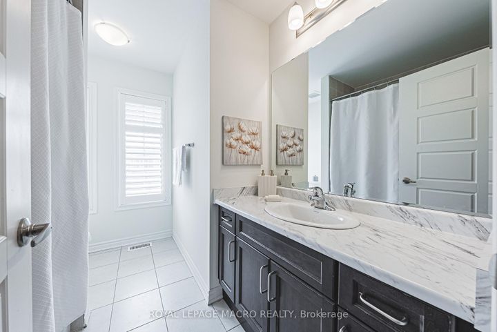 Photo 29 at 728 Kennedy Circle W, CB Cobban, Milton