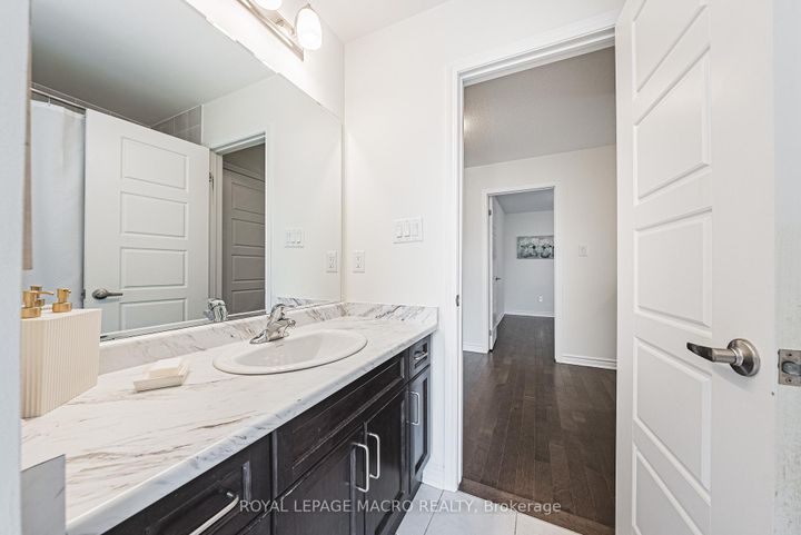 Photo 30 at 728 Kennedy Circle W, CB Cobban, Milton