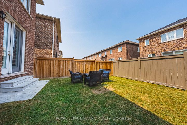 Photo 34 at 728 Kennedy Circle W, CB Cobban, Milton