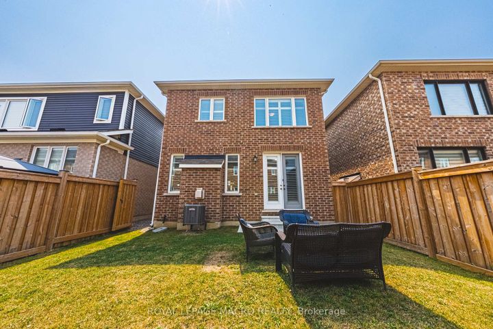 Photo 38 at 728 Kennedy Circle W, CB Cobban, Milton