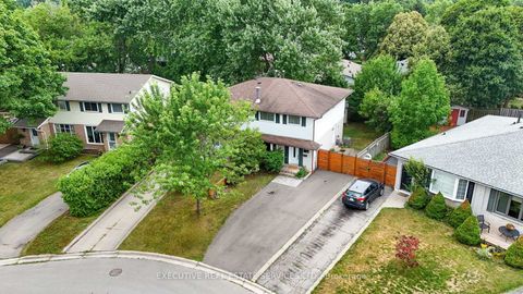 Photo 3 at 1342 Roylen Road, CP College Park, Oakville