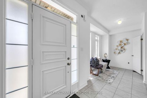 Photo 2 at 284 King Road, Oak Ridges, Richmond Hill