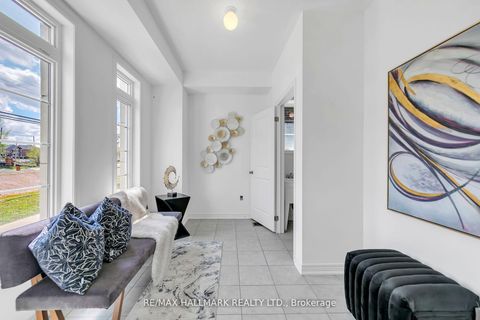 Photo 3 at 284 King Road, Oak Ridges, Richmond Hill