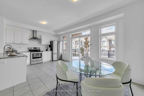Photo 7 at 284 King Road, Oak Ridges, Richmond Hill