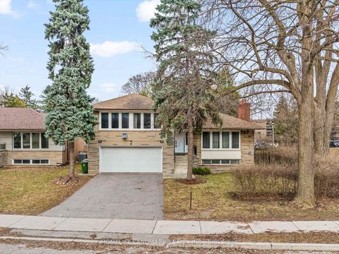 Photo 2 at 1 Hawksbury Drive, Bayview Village, Toronto