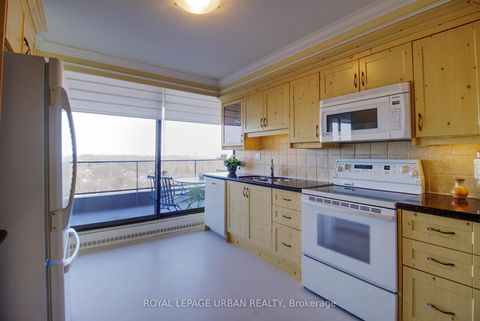 Photo 11 at 1502/03 - 20 Avoca Avenue, Moore Park, Toronto