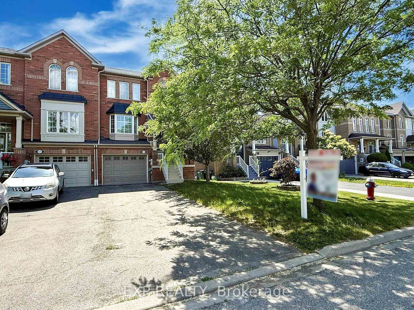 6630 Opera Glass Crescent, Meadowvale Village, Mississauga by Loree Meneguzzi Real Estate 6630 Opera Glass Crescent, Meadowvale Village, Mississauga