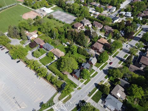 Photo 8 at 135 Blake Avenue, Newtonbrook West, Toronto