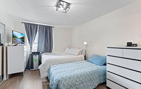 Photo 20 at 2910 - 5 Massey Square, Crescent Town, Toronto