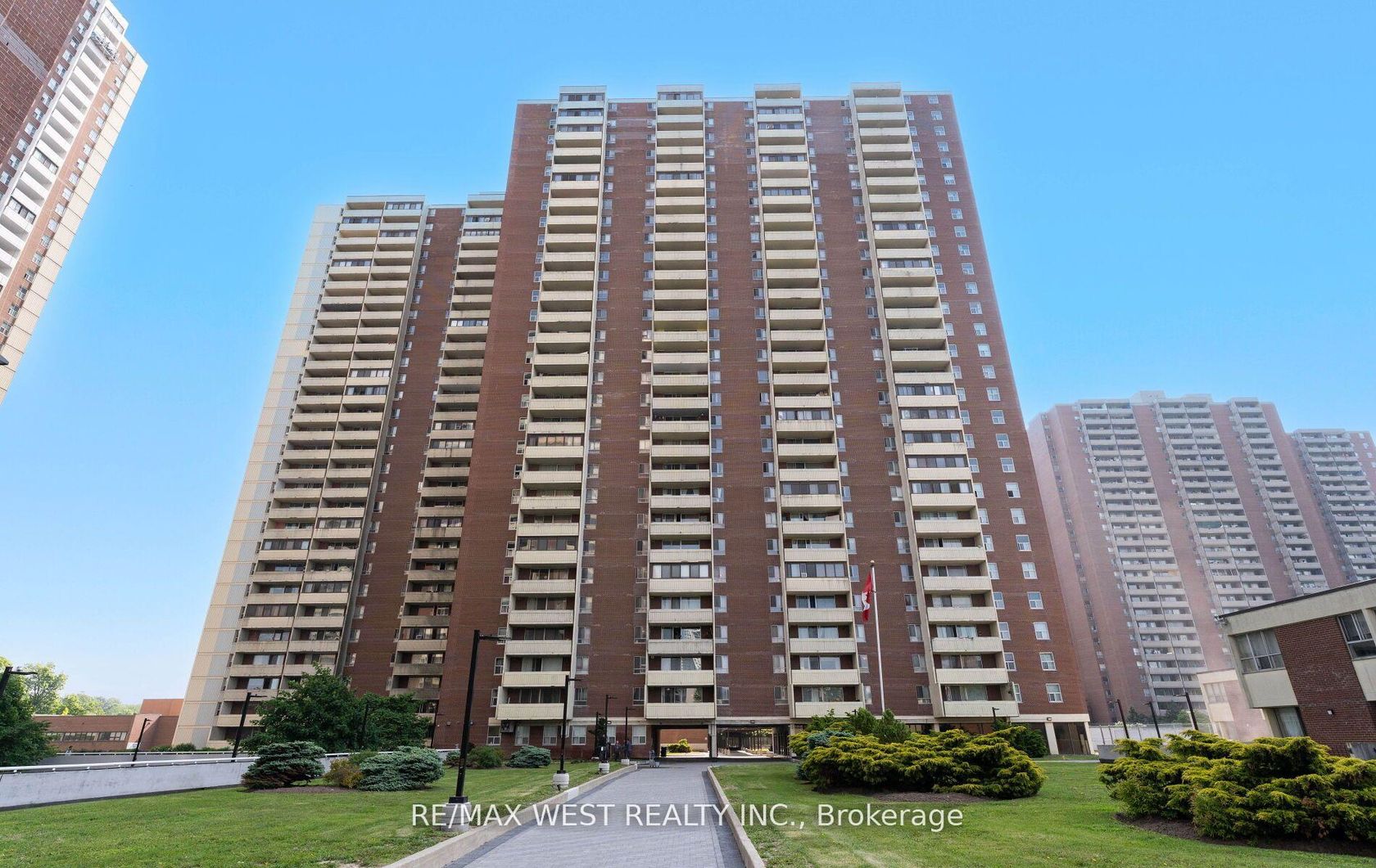 2910 - 5 Massey Square, Crescent Town, Toronto 