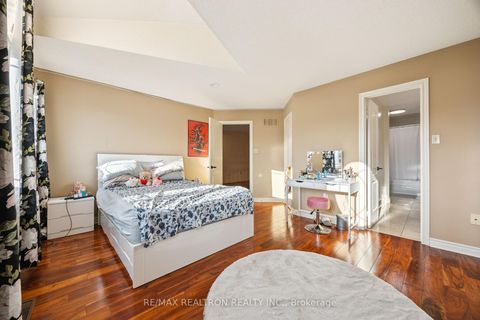 Photo 22 at 161 Devonsleigh Boulevard, Devonsleigh, Richmond Hill Photo 22 at 161 Devonsleigh Boulevard, Devonsleigh, Richmond Hill