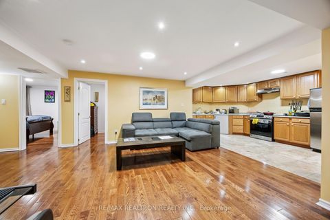 Photo 25 at 161 Devonsleigh Boulevard, Devonsleigh, Richmond Hill Photo 25 at 161 Devonsleigh Boulevard, Devonsleigh, Richmond Hill