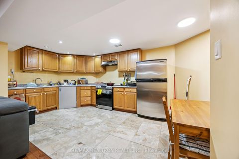 Photo 27 at 161 Devonsleigh Boulevard, Devonsleigh, Richmond Hill Photo 27 at 161 Devonsleigh Boulevard, Devonsleigh, Richmond Hill