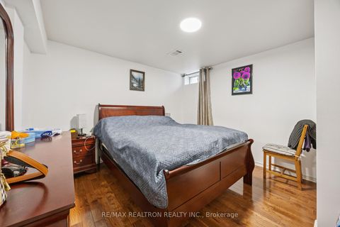 Photo 28 at 161 Devonsleigh Boulevard, Devonsleigh, Richmond Hill Photo 28 at 161 Devonsleigh Boulevard, Devonsleigh, Richmond Hill