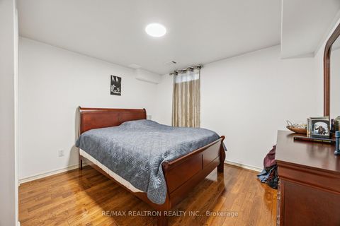 Photo 30 at 161 Devonsleigh Boulevard, Devonsleigh, Richmond Hill Photo 30 at 161 Devonsleigh Boulevard, Devonsleigh, Richmond Hill