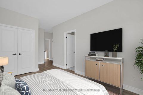 Photo 20 at 19 Lambton Avenue, Smythe, Toronto