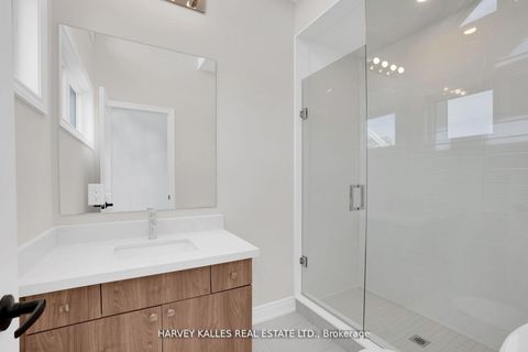 Photo 33 at 19 Lambton Avenue, Smythe, Toronto