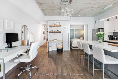 Photo 4 at 310 - 650 King Street W, Waterfront Communities C1, Toronto