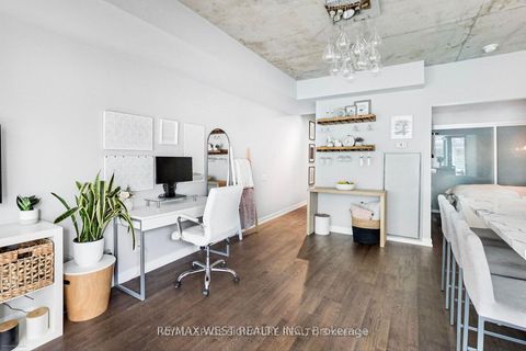 Photo 7 at 310 - 650 King Street W, Waterfront Communities C1, Toronto