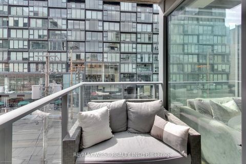 Photo 14 at 310 - 650 King Street W, Waterfront Communities C1, Toronto