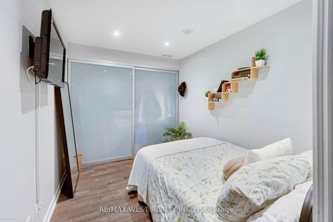 Photo 18 at 310 - 650 King Street W, Waterfront Communities C1, Toronto