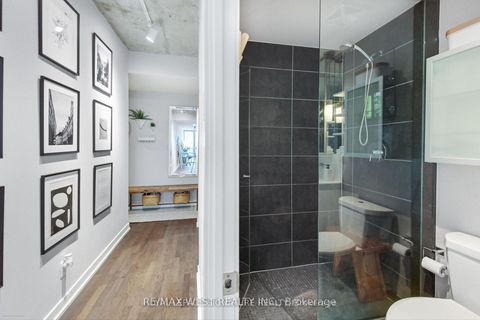 Photo 19 at 310 - 650 King Street W, Waterfront Communities C1, Toronto