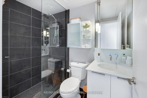 Photo 20 at 310 - 650 King Street W, Waterfront Communities C1, Toronto