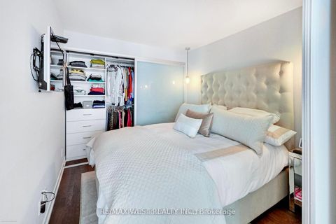 Photo 21 at 310 - 650 King Street W, Waterfront Communities C1, Toronto